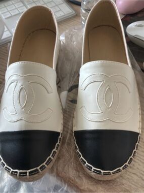 Designer‑Inspired Two‑Tone Espadrilles – Size 40 – New